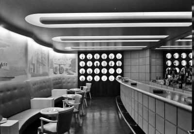 myrmekochoria - Bar Seagram's Distillers w budynku Chryslera, 1939.

#starszezwoje ...
