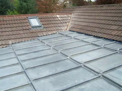 WykoZakop - @Nietutejszy1988: 
W UK wiele dachów jest pokrywane ok 5mm warstwą ołowi...