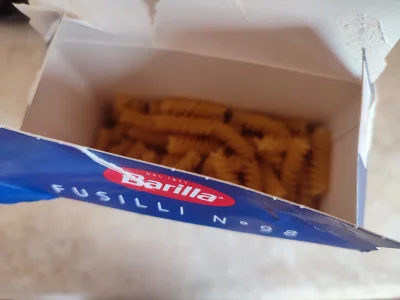 Art10 - Barilla wrzuca swój makaron prosto do kartonowego pudełka, bez zbędnego plast...