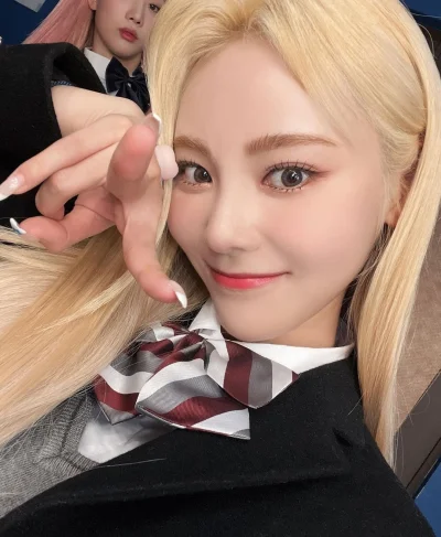 M.....m - #jinsoul #loona #koreanka #azjatki