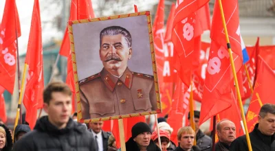 A.....i - @shmatshiage: Przecież w Rosji symbolika komunistyczna i nawiązująca do ZSR...