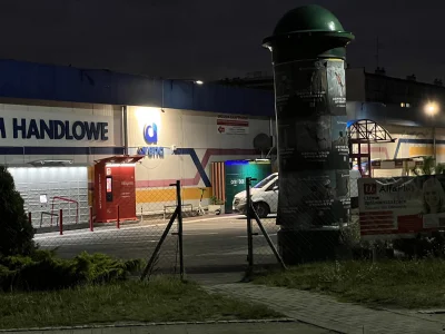 siekiera_ - @enron: #wrocław melduje się wielką czwórką automatów paczkowych (inpost ...