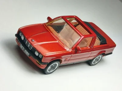 calibromaniac - BMW E30 Cabriolet

Matchbox 1985

SPOILER

#modelarstwo #matchb...