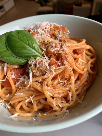 hellyea - ( ͡° ͜ʖ ͡° )つ──☆*:・ﾟ 
Tag do obserwowania: #kuchniamalgorzaty 

Spaghetti z...