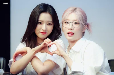 PrawaRenka - #oliviahye #kimlip #loona #koreanka