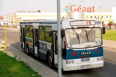 Zuler - @piiar: 
 trasa tych autobusow była krótka
I dawny przystanek ;)