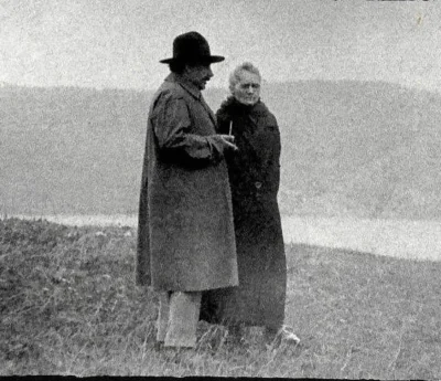 Piotr_cx - Maria Skłodowska Curie i Albert Einstein. Geneva 1925.
#starefotografie #...