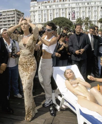 oszty - Co tu się...
Cannes 1997
#monicabelluci #lata90 #starezdjecia #ladnapani