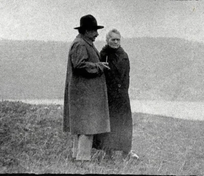 juzwos - Einstein i Skłodowska-Curie

#ciekawostki #fotografia #historia #ciekawostki...
