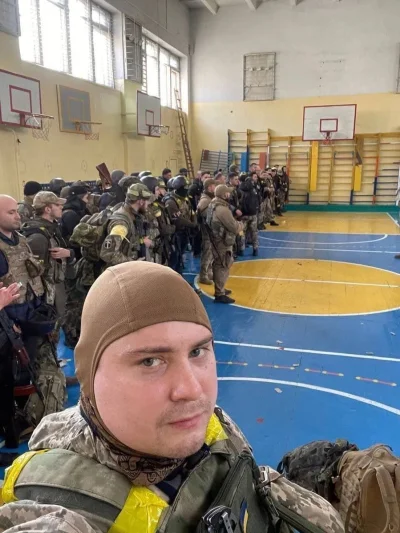 mala9czarna - Ruscy bombardują szkoły i przedczkola, bo w nich stacjonują żołnierze u...