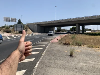 S.....w - #hiszpania #autostop ale dzisiaj mega grzeje, co fakt już z 3h na słońcu pr...
