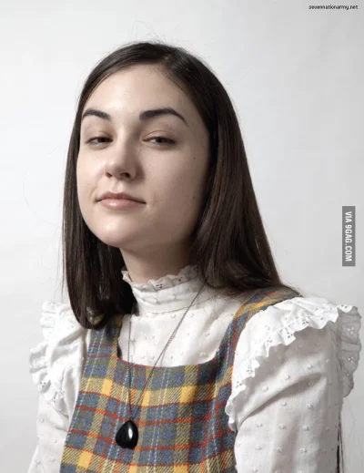 surlin - > @Phyrexia: czytała Sasha Grey
@bluehead: Skromna, grzeczna dziewczyna z s...