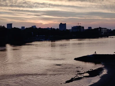 zaxcer - Ktoś z #warszawa i #rower robił wczoraj zdjęcia z wschodniego brzegu nad Wis...