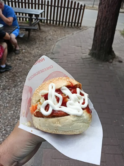 kukaszr - @mitatuyo: ja kupiłem takiego hamburgiera za 12 w zeszłym tygodniu. Był ide...