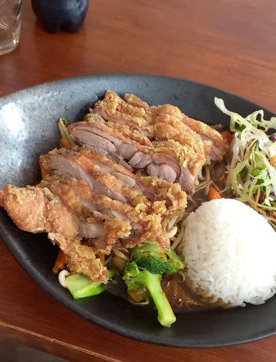 Cialis18 - #jedzzwykopem #jedzenie #vietnam
Crispy Duck with Rice and vegetables( ͡°...