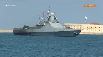 ortalionowy - Rosyjski okręt patrolowy projektu 22160 w Sewastopolu z Tor-M2 9A331M n...