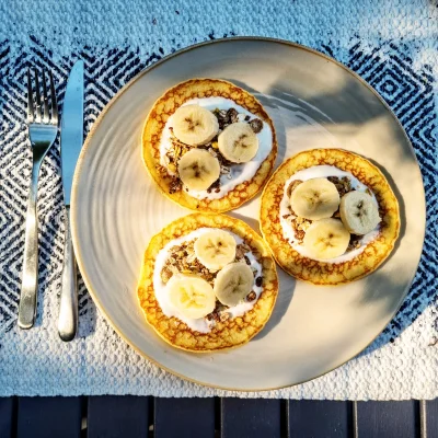 briskmann - Niedzielne sniadanie na tarasie.
Nalesniki proteinowe, musli, jogurt wan...