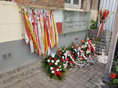 WarszawskiRozpylacz - W dniu rocznicy wybuchu powstania odwiedziłem miejsce związane ...