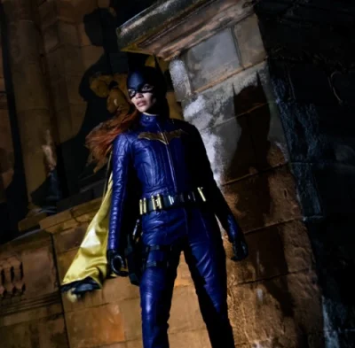 rales - Film "Batgirl", który miała trafić jeszcze w tym roku na platformę HBO Max zo...