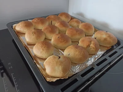 WingardiumLeviosaa - Jagodzianki <3

#foodporn #wypieki #pieczzwykopem #gotujzwykopem