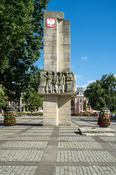 DartNorbe - Tymczasem Plac Bohaterów w Zielonej Górze i przechrzczony pomnik Braterst...