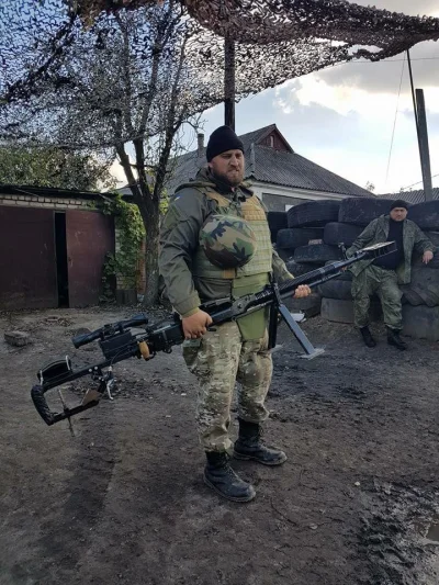 wintar - @krabXT: Ukraiński DSzK przerobiony na przeciwsprzętowy karabin snajperski.
...