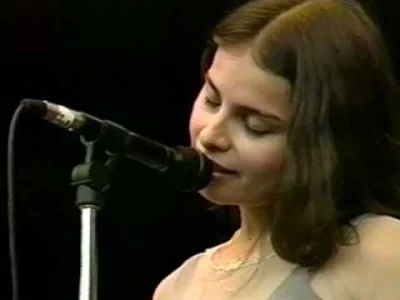 wielkienieba - #wielkienieba ✴

Mazzy Star - Fade Into You (live 10/2/1994)

1993...