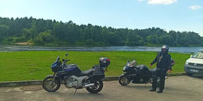 MiernyMirek - Fota z Niemenem.
Wczoraj wróciliśmy z małego spontana. 
Moto sprawowały...