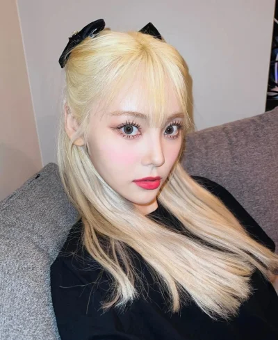 M.....m - #jinsoul #loona #koreanka #azjatki