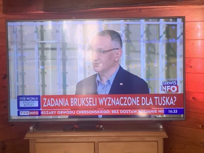 hansoloxd - W TVP właśnie stwierdzili (bodajże Glapinski), ze Tusk wrócił do Polski b...