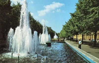 m.....k - Kiedyś to były fontanny, teraz to nie ma fontann.

#szczecin #staryszczec...