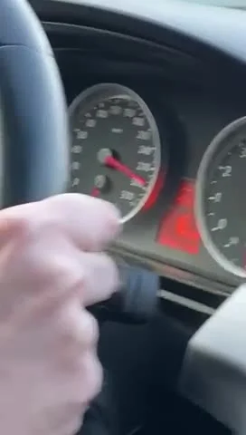 Zulf - @Atreyu: u mnie 7 zapina przy 300km/h ( ͡° ͜ʖ ͡°)