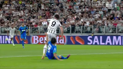 lobozmarcin - Juventus 2-0 Sassuolo 42 minuta Karny #meczgif #SerieA #Juventus #Sassu...