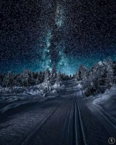 xandra - Droga Mleczna, zdjęcie ze Szwecji, znaczy z Norwegii #pdk

#kosmos #astron...