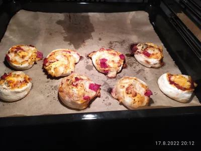 Rruuddaa - Pizzerinki na śniadanie na jutro dla chłopaka ʕ•ᴥ•ʔ
Przepis --> https://ww...