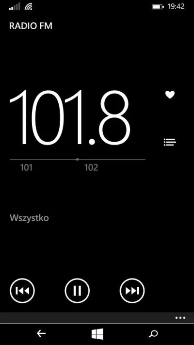 Poludnik20 - #tomaszowmazowiecki #lodzkie Słucham sobie radia przez przewód słuchawko...