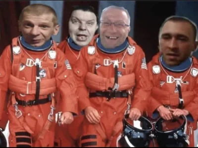 G.....a - Misja Bombaskiej Agencji Kosmicznej Apollo 17. Na zdjęciu jej kosmonauci wr...