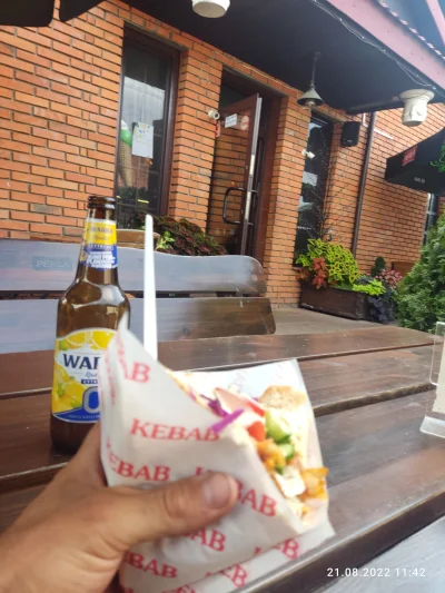 szaman136 - @szaman136 kebab w bułce całkiem smaczny