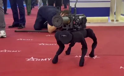 t.....m - Rosyjski robot wojenny zaprezentowany na oficjalnych targach. XD Weźcie zak...