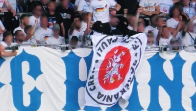 jedrzejk - @wahwah: @EjberzFyrtla: Chodzi o to, że skroili flagę polskiego FC St. Pau...