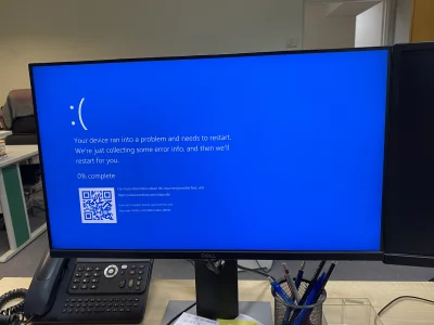 mirekfloyd - Blue screen IT dopadł nawet dział IT

#justbluescreenit