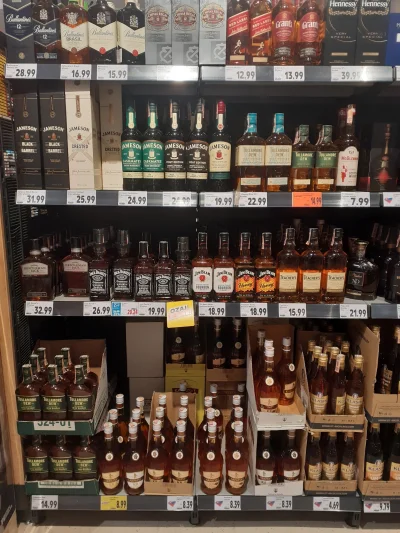 watss - Ciekawostka: oto pełna oferta #whisky słowackiego Kauflandu
#alkohol #pijzwyk...