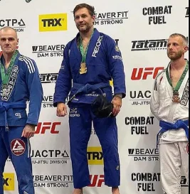W.....e - Tom Hardy zdobyl zloty medal na turnieju Jiu-Jitsu
https://virginradio.co....