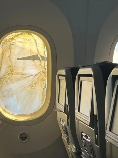 GryzeKisiel - @Kargaroth: No nie wiem, wyobraź sobie że lecisz samolotem i nagle okno...