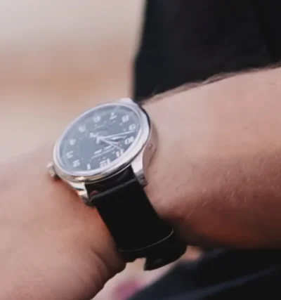fakeReal - Zagadka #zegarki #zegarkiboners

Oglądam sobie filmik w necie, jak codzi...