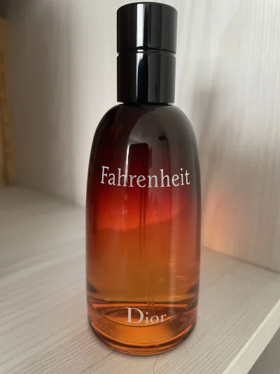 Qojot - Chętnie odsprzedam Dior Fahrenheit edt 50 ml bez pięciu psiknięć. Kupiłem go ...