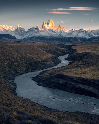 Badmadafakaa - Fitz Roy w Patagonii o wschodzie słońca 
Ig @holysh0t

#earthporn #pat...