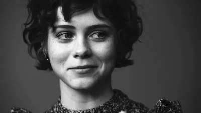 Krtb - #ladnapani #ladnadziewczyna 
#sophialillis #krotkiewlosy #usmiechboners