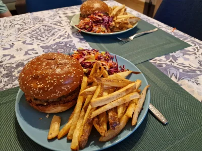 Boski_Szymon - Na dobry początek weekendu - smash burgery (wołowiną z 20% tłuszczu) z...