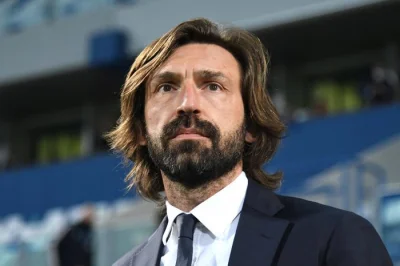 OlaCze - Mnie tylko ciekawi, co z tego składu zrobił by Pirlo. Może trochę go gloryfi...